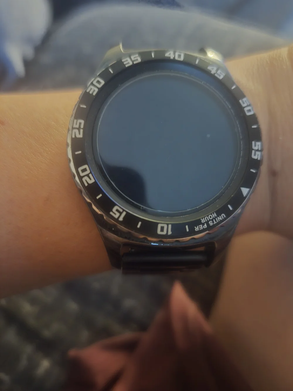 Samsung Gear S2 Black Metal-Band Smartwatch with Touchscreen Display